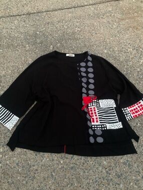 Moonlight by Design Geometric Abstract Blouse